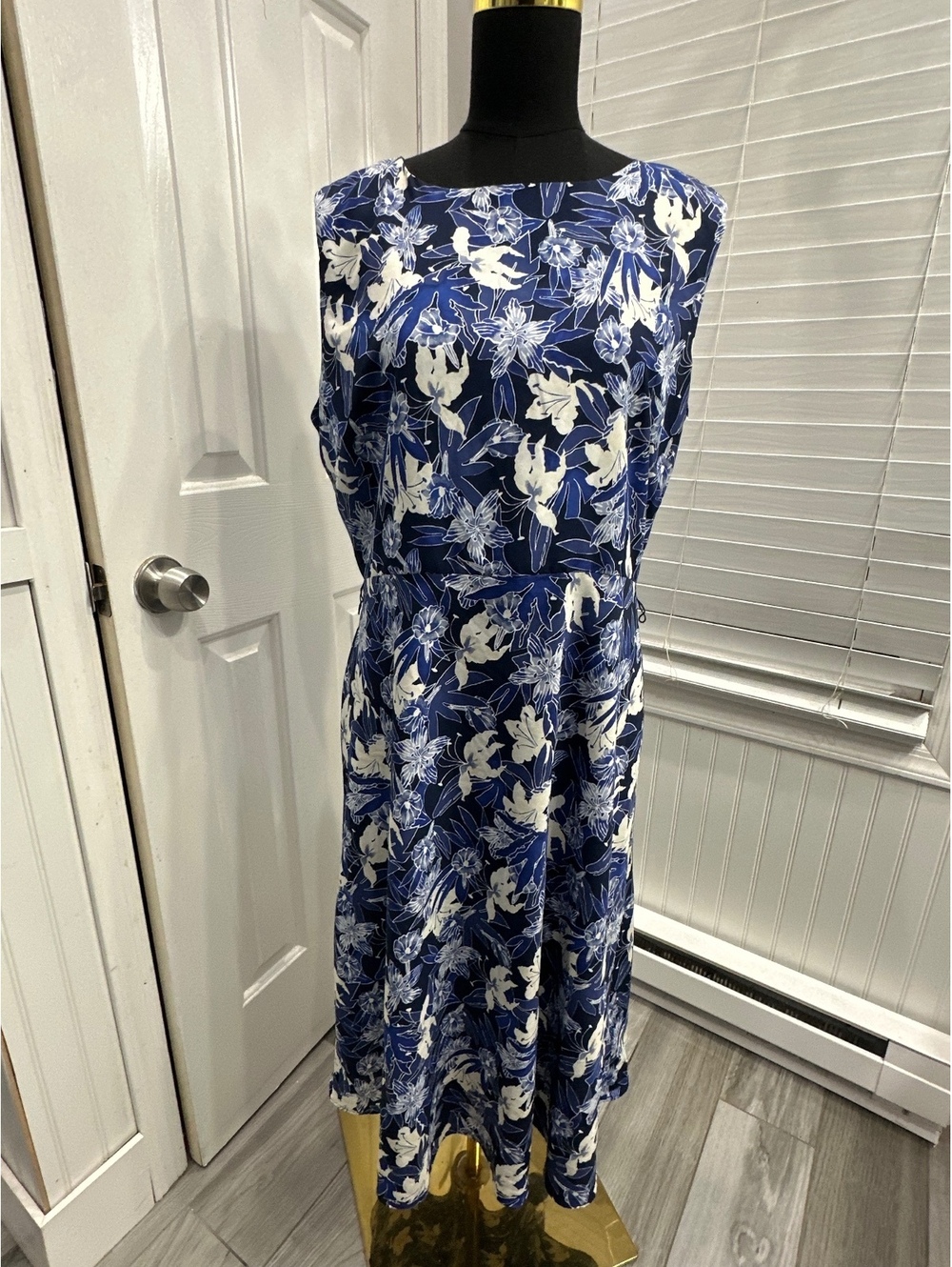 Lauren Ralph Lauren Blue Floral Midi Dress Size 12